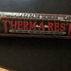 THERM A REST inflating mattress